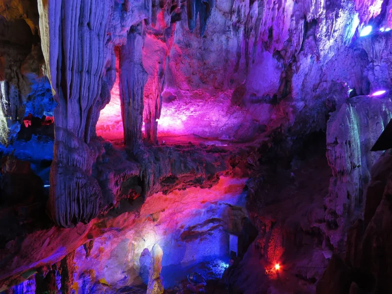 1-Day Guilin Highlights: Reed Flute Cave, Yulong River Rafting, Ruyi Peak & Impression Liu Sanjie Show
